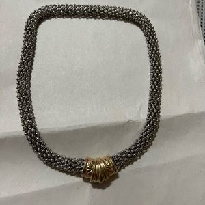 Beautiful silver tone chucker necklace